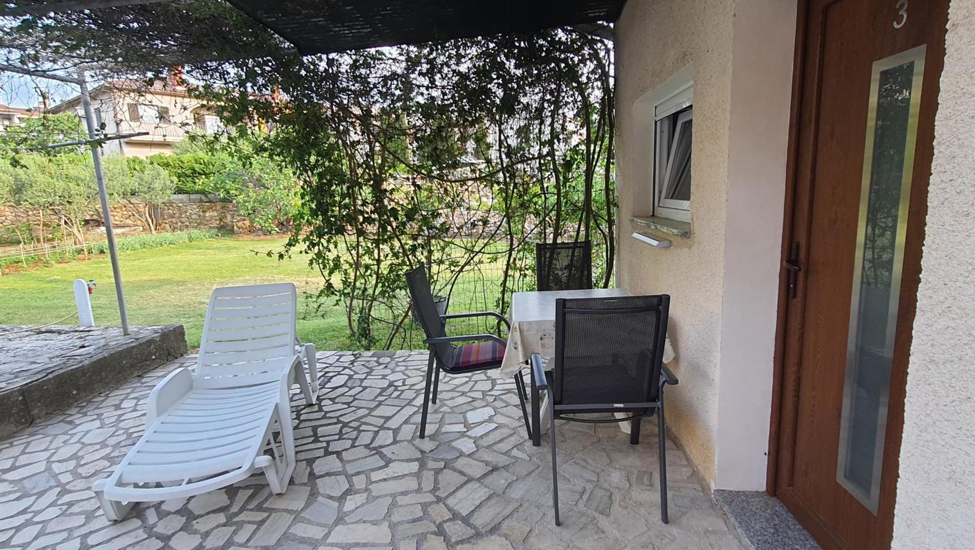 Vesna Avsec - *